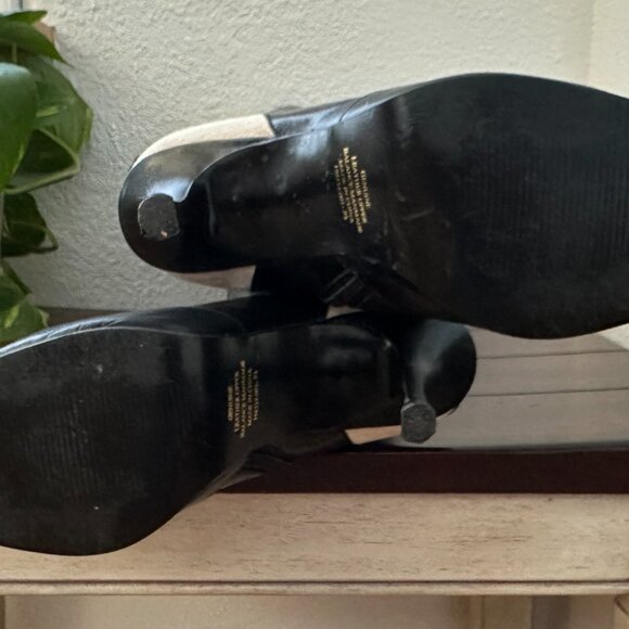 Vintage Black Leather White/Cream Suede w/Lace Detail Stiletto Boots - Picture 10 of 16